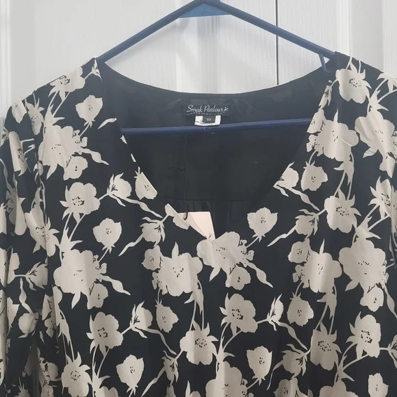 NWT Smak Parlour Lead Like A Girl Fit & Flare V-Neck Pleated Dress - Picture 10 of 15